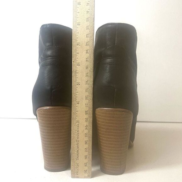 Steve Madden Womens Booties Ankle Black Faux Leather Size 9.5M High Heel Lace Up - Picture 9 of 11